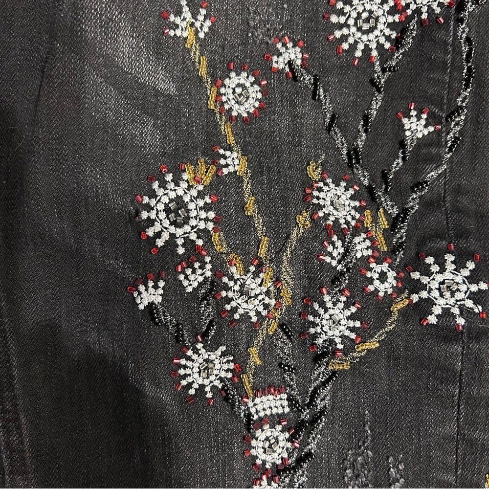 Zara Black Raw Edge Jeans with Beaded Floral Embroidery SZ 8 - Picture 4 of 5